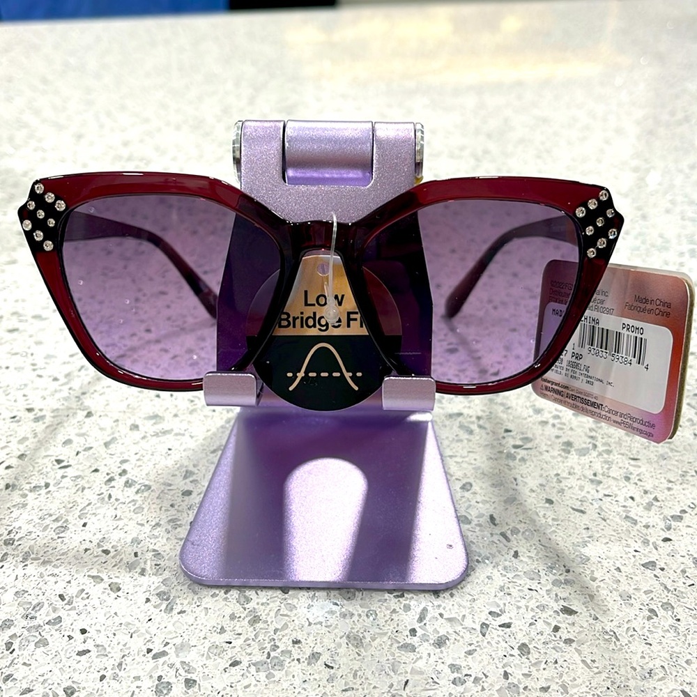NWT FOSTER GRANT WOMENS BLING SUNGLASSES MERLOT RHINESTONE FRAME PURPLE LENSES